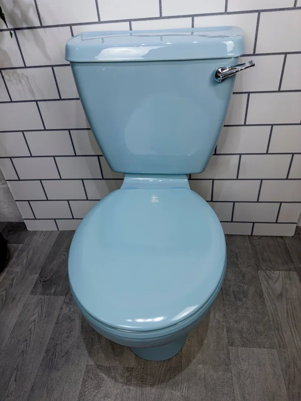 Toilet pan and cistern - Image 6