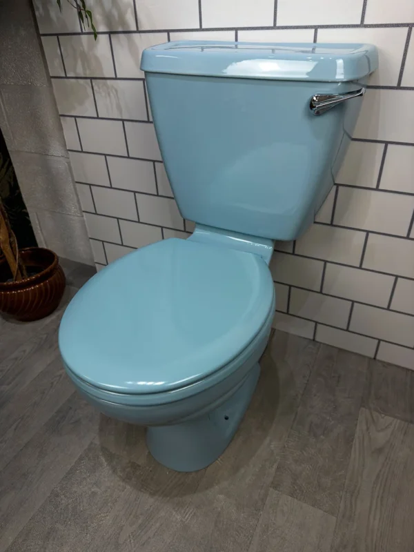 Toilet pan and cistern - Image 5